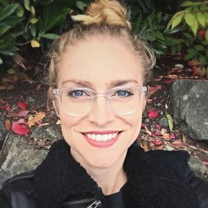 Meet your Posher, Dominique